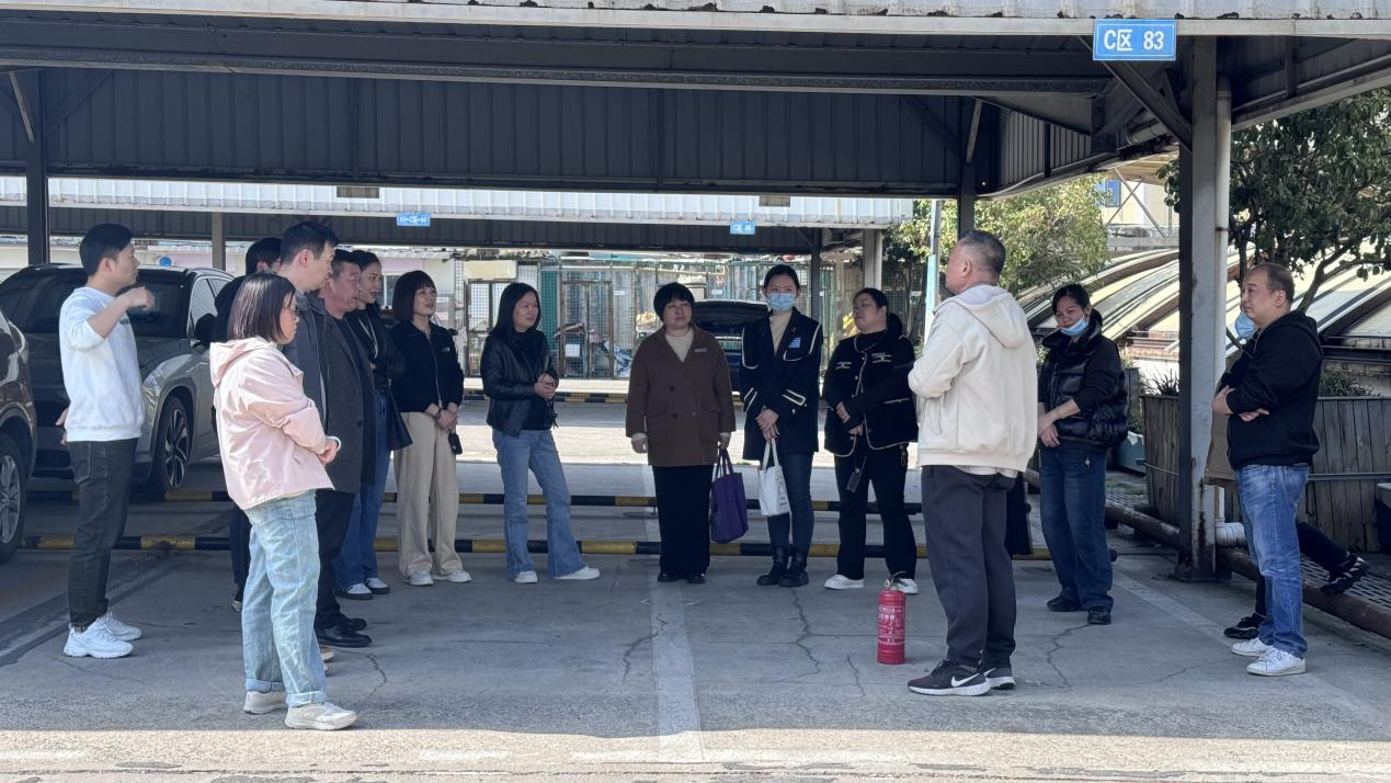 錢江商城開展電梯安全知識(shí)培訓(xùn)